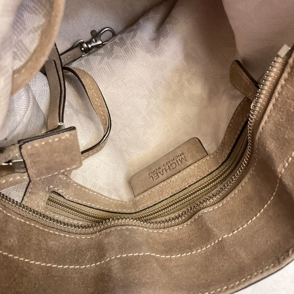 Michael Kors billy light brown suede fringed shoulder crossbody messenger bag